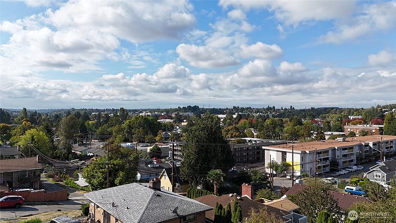 2nd image of 6221 48 Avenue S