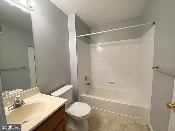 4th image of 8911 Town Center Cir #4209