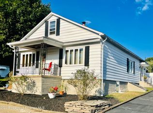 52 Humphrey St, Old Forge, PA 18518