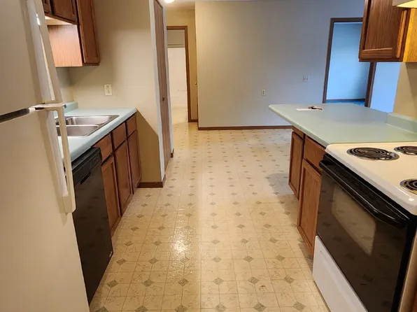 2773 County Highway Oo APT 9, Chippewa Falls, WI 54729