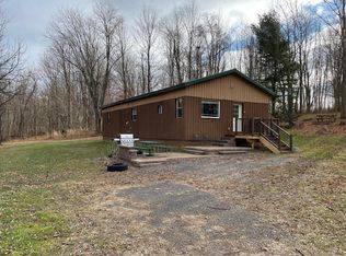 9351 Wayne Center Rose Rd, Lyons, NY 14489