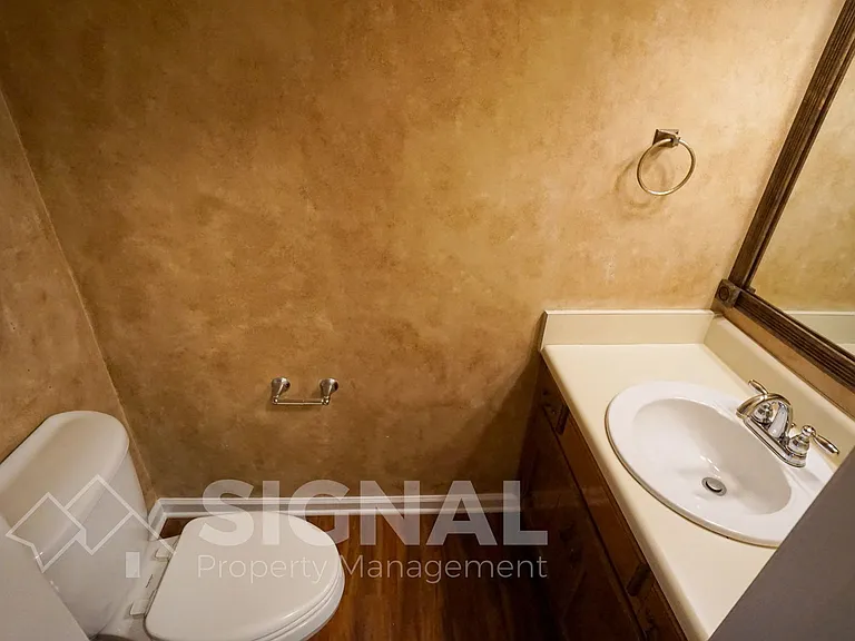 352 Jamestown Manor Dr — Photo 6