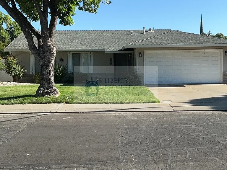 2513 Verano Ave — Photo 1