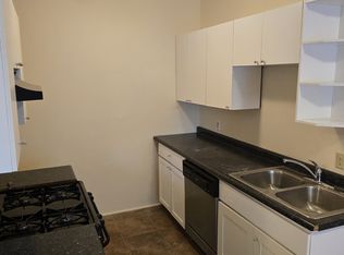 2711 Golden Valley Rd APT 203, Minneapolis, MN 55411