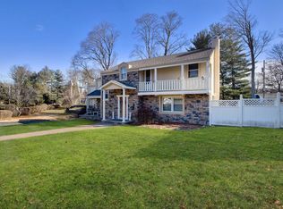 21 Alden Rd, Poughkeepsie, NY 12603