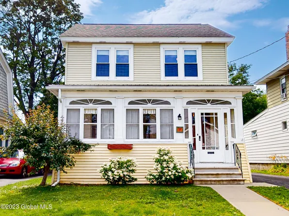 41 Edgecomb Street, Albany, NY 12209