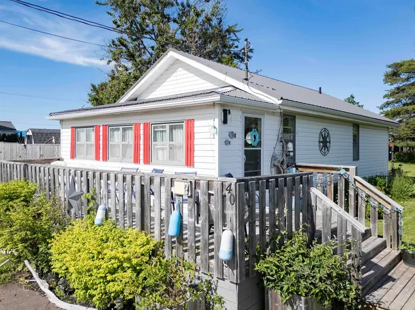 40 Walton St, Pugwash, NS B0K 1L0
