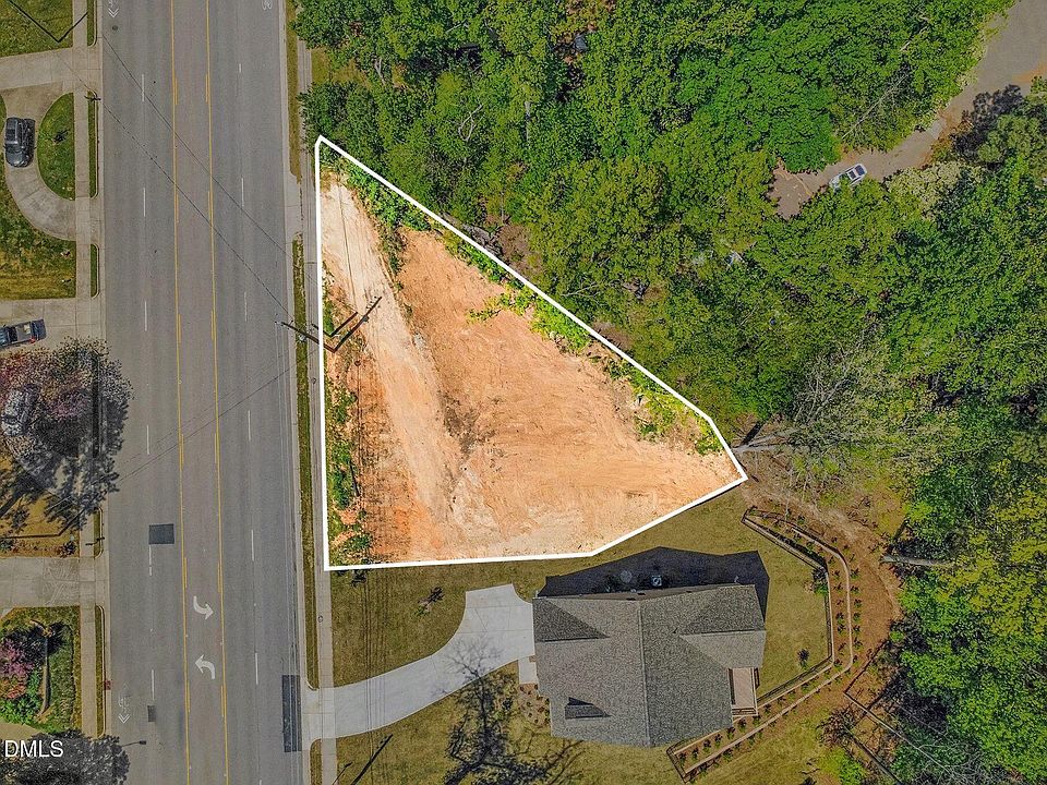 1st image of 904 SW Maynard Rd #1A