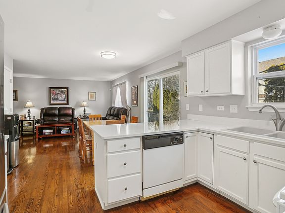 5th image of 5555 Wesmere Lakes Ct