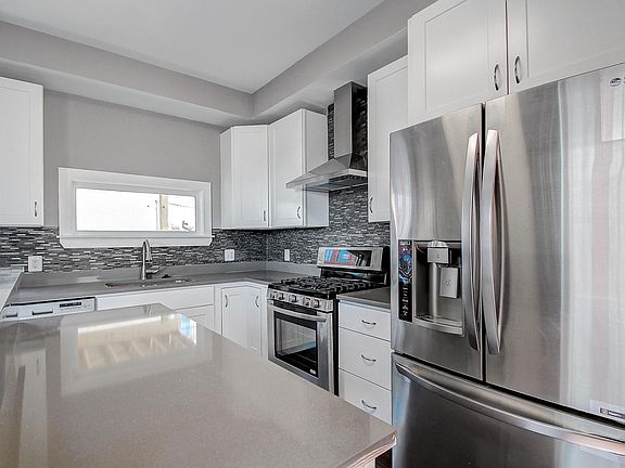 tons of natural sun light in the kitchen!