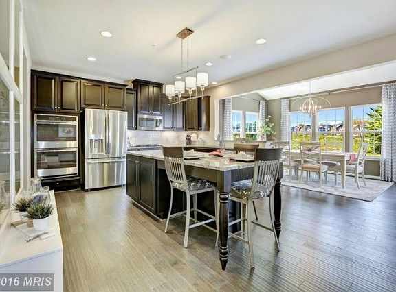 4th image of 4208 Camberwell Ln
