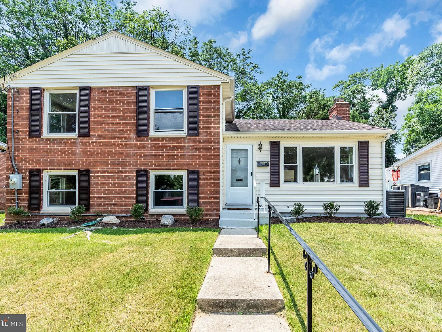 4 bed, 2.0 bath, 2118 sqft, $3,500 — Photo 1