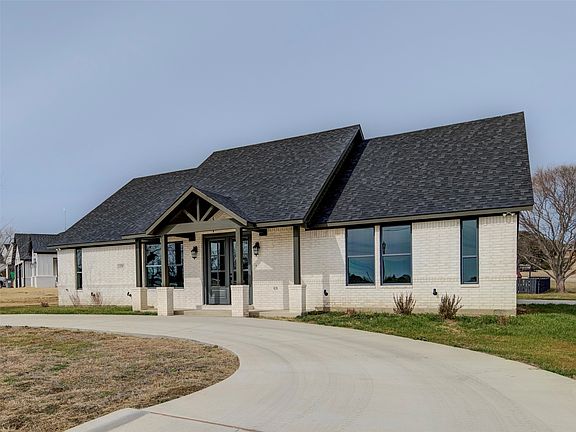 4th image of 170 Half Moon Way