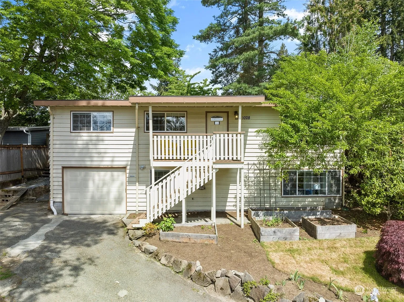 1028 NE 187th Street photo 1