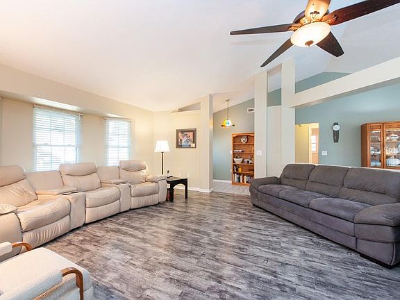 2nd image of 15015 Rocky Ledge Dr