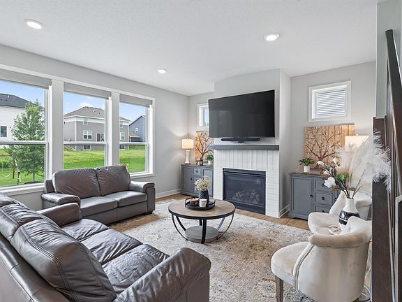 3rd image of 18301 Glacier Way