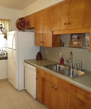 3rd image of 5377 La Jolla Blvd Unit 1
