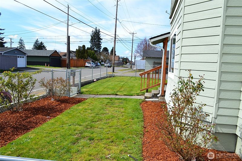 3rd image of 3303 S 64th Street