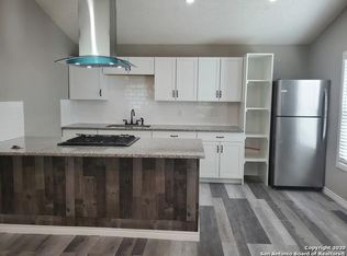 1024 W Woodlawn Ave, San Antonio, TX 78201
