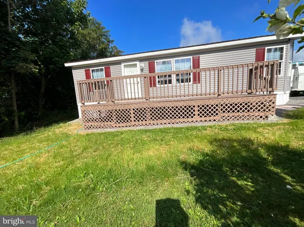 10655 Bailey Springs Ln Trailer 23, Waynesboro, PA 17268