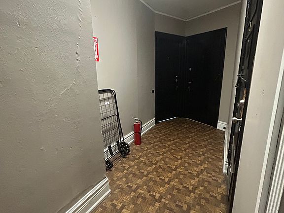 4th image of 532 Elmwood Ave APT 2