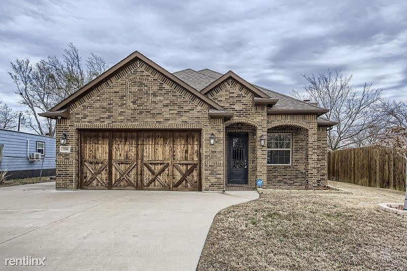 1st image of 135 Chris Dr