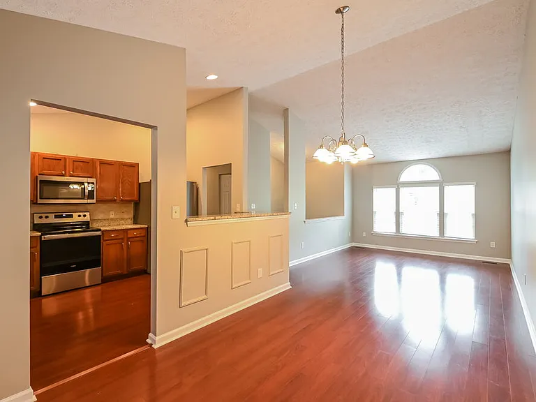 3000 Basswood Dr — Photo 7