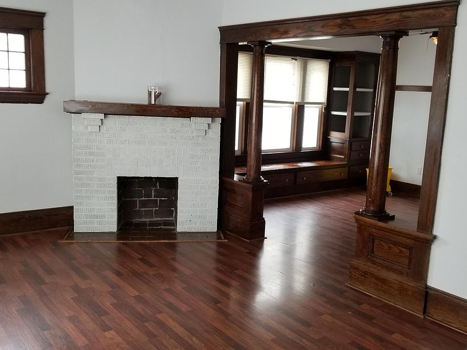 1st image of 1911 W 73rd St