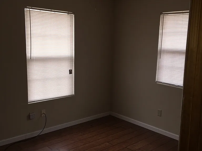 190 Susie Pl — Photo 12