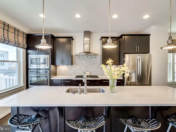 1133 S Monroe St, Arlington, VA 22204