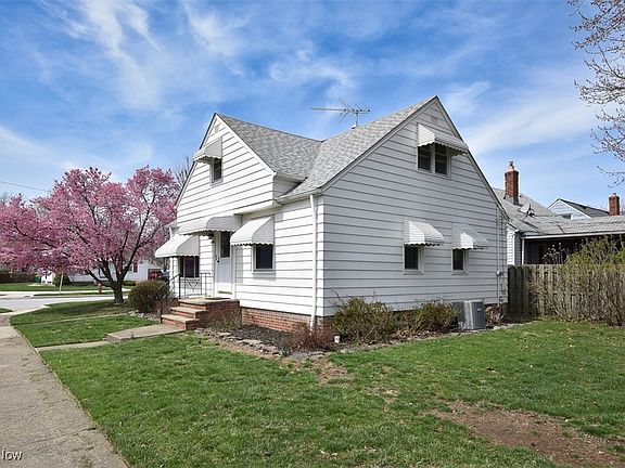 2nd image of 28931 Edgewood Dr