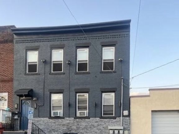 2nd image of 21 Alva St