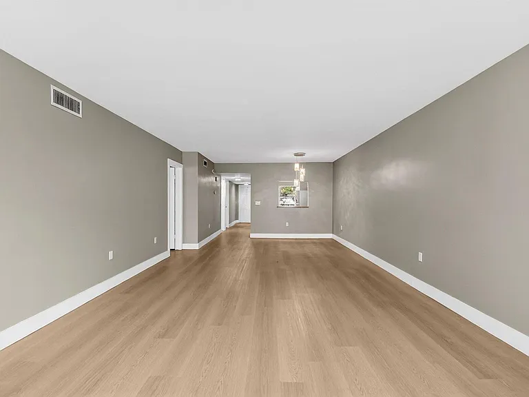 2018 SW 29th Ct #642 — Photo 12