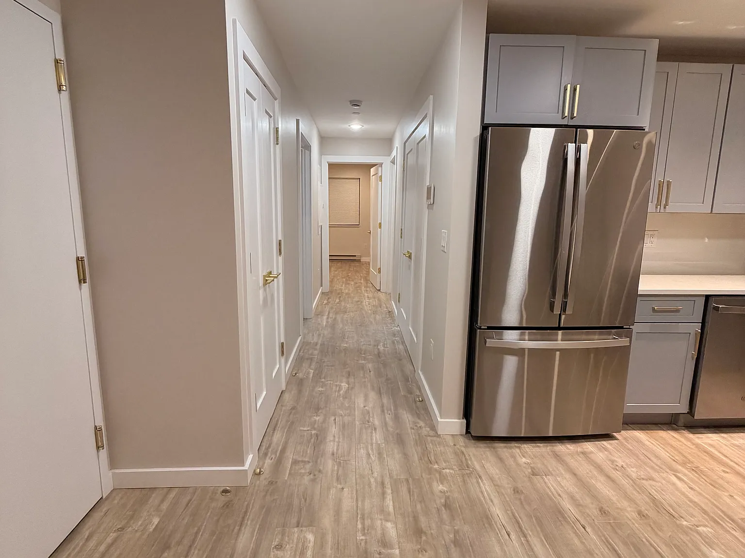 2 bed, 1100 sqft, $1,900 — Photo 4