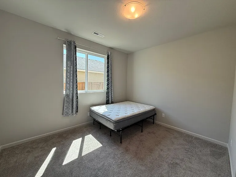 4057 SW Reindeer Ave — Photo 10