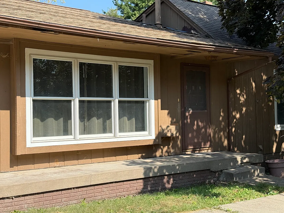 Front door - 102 Amhurst St