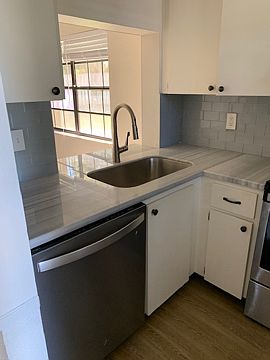 5th image of 406 N Cypress Dr APT 1