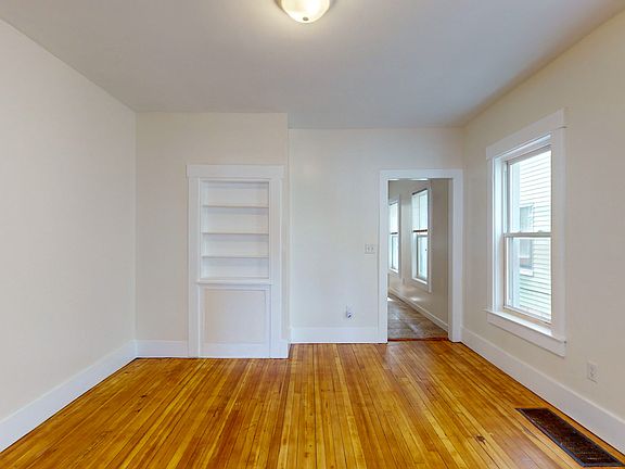 4th image of 681 Winchester Ave #3
