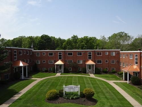1st image of 9755 Westview Dr APT 4