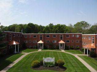 5433 Knollwood Dr APT 8, Parma, OH
