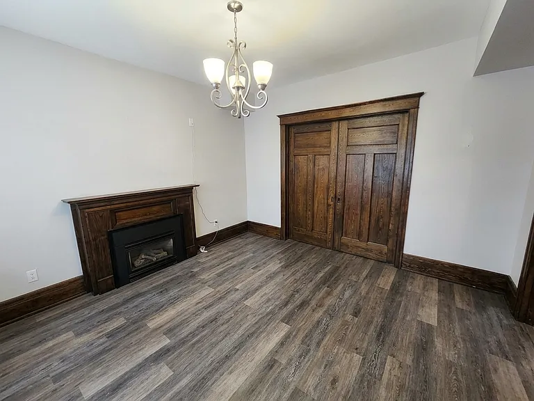 970 King St E #1 — Photo 3