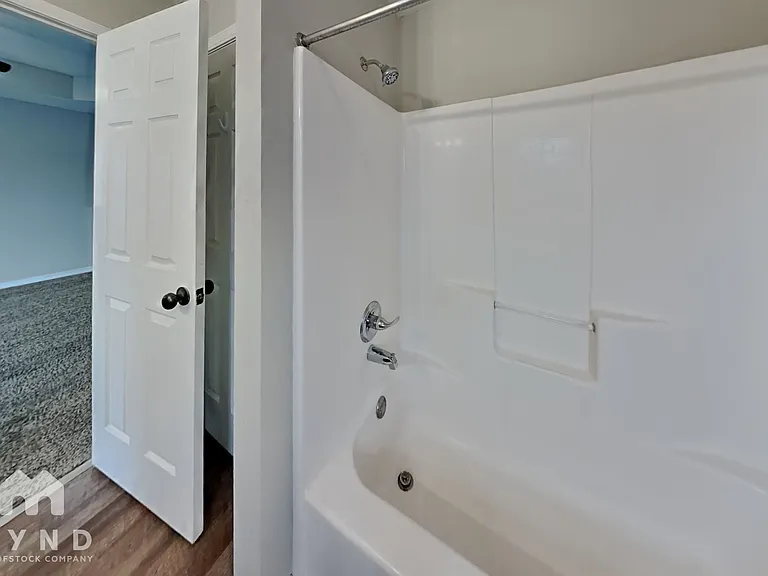 624 S Mahn Ave — Photo 11
