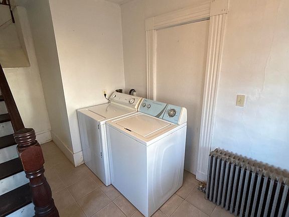 4th image of 7-9 Rollins Rd #3