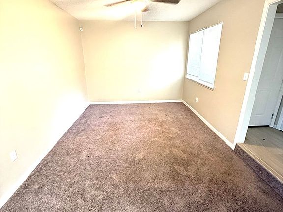 5th image of 3946 Matterhorn St