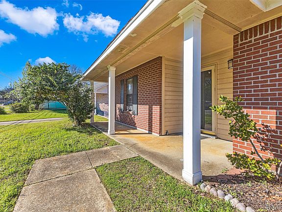 3rd image of 384 Forest Park Dr