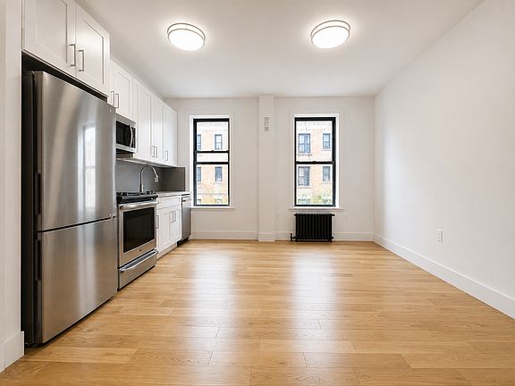 2nd image of 3600 Broadway #42