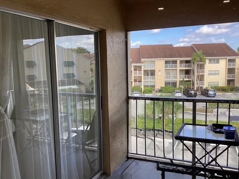 15330 SW 106th Ter #906 — Photo 8