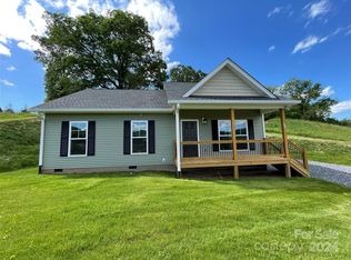 373 Barefoot Rdg, Clyde, NC 28721