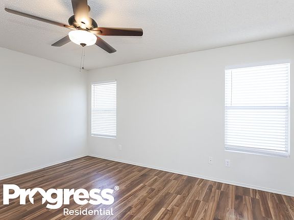 5th image of 1114 Hayworth Ave
