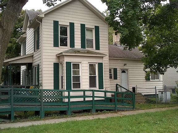 2nd image of 200 S Chilson St